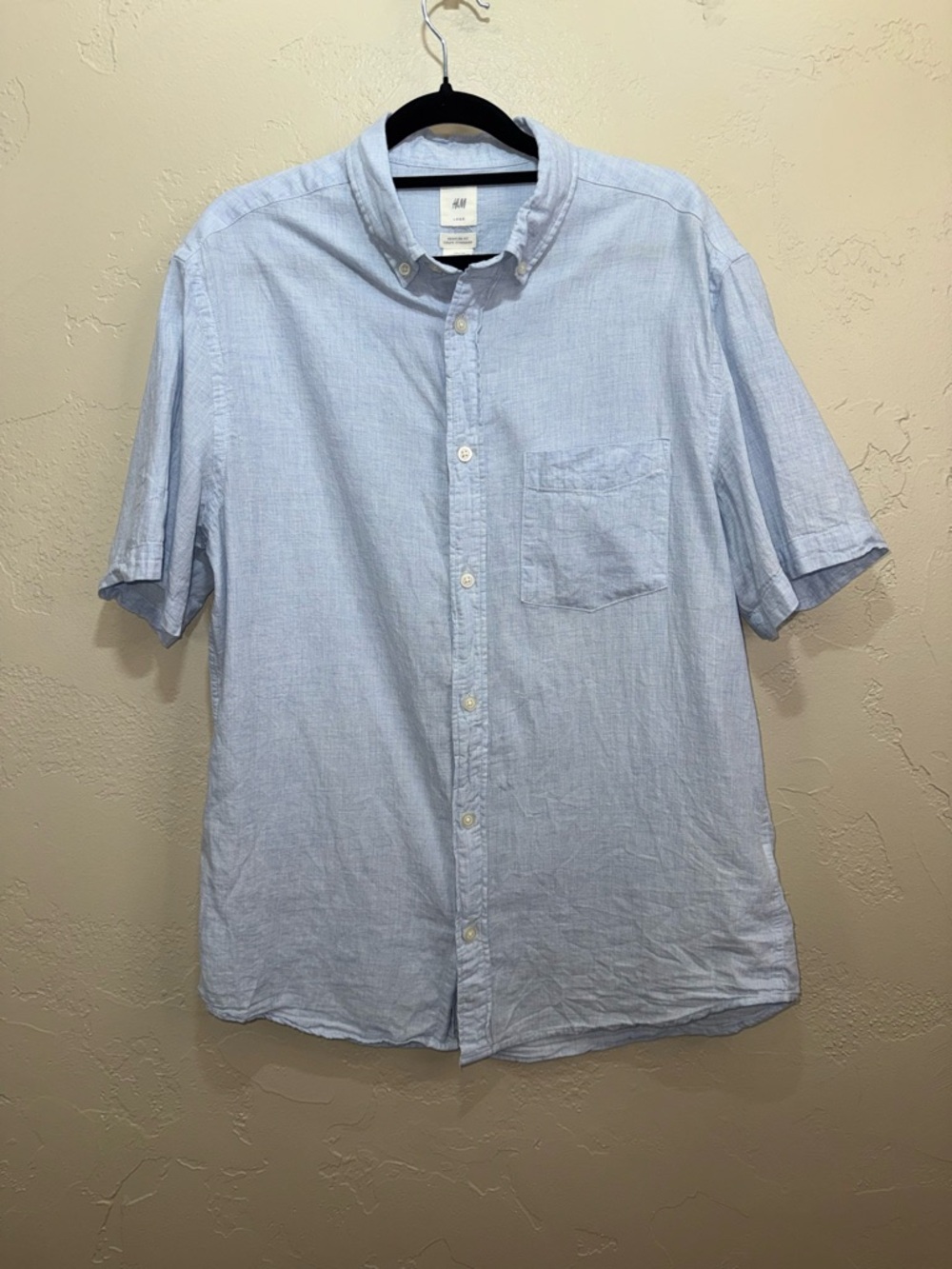 H&M 100% Cotton Lightweight Light‎ Blue Short-Sleeve Button-Up Shirt. Size M.
